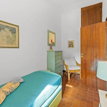Vakantiehuis Blue Oasi, 50m From The Beach, Garden & Bbq